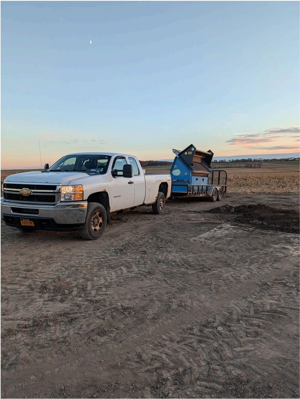 FLX Landscaping — Equipment & Hauling